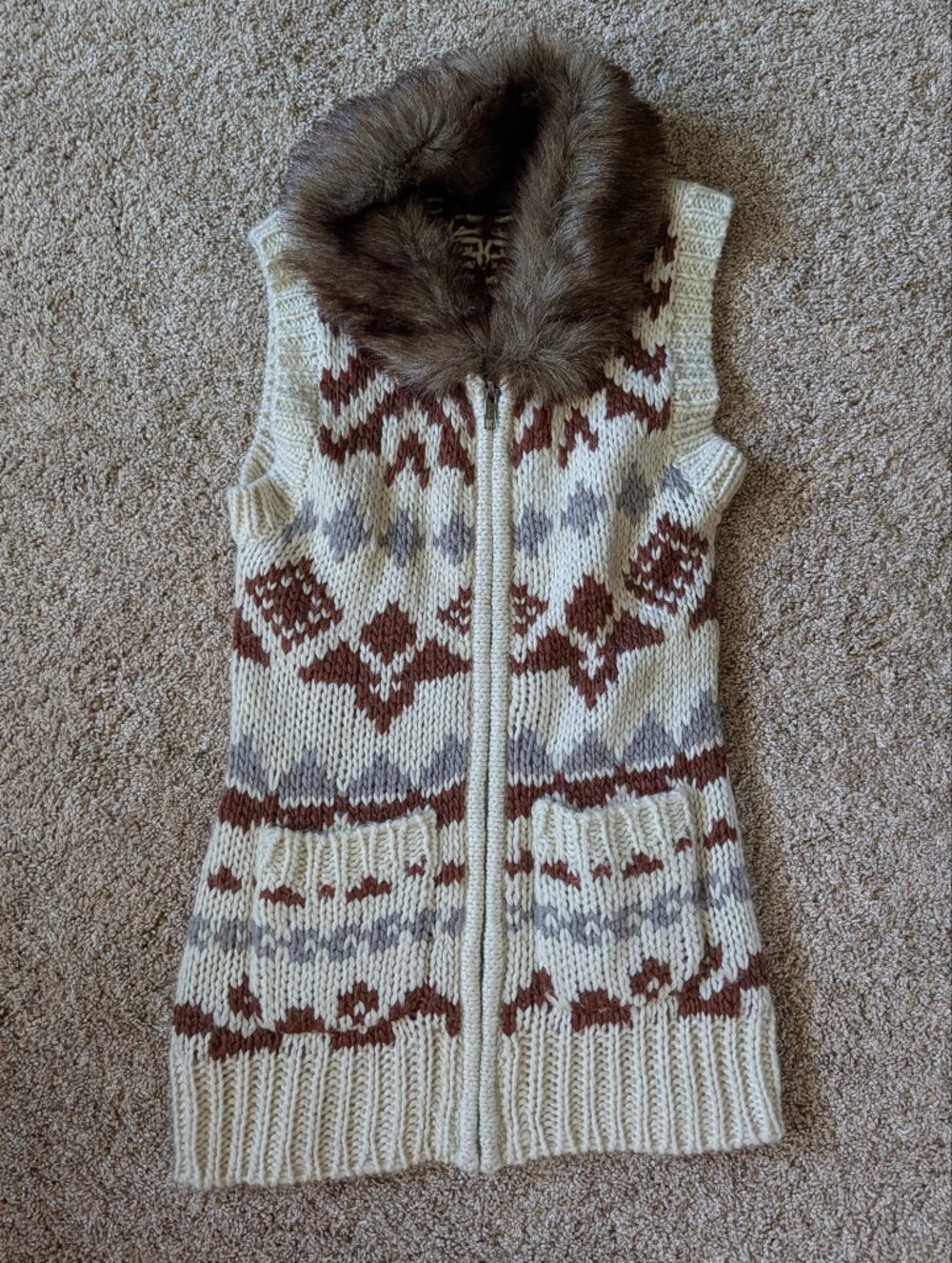 Frenchi Fair Isle Faux Fur Collar‎ Knit Zip Up Vest Cream Brown XS